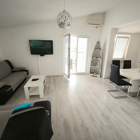Rooms & Apartments Ana 2 Zadar Extérieur photo