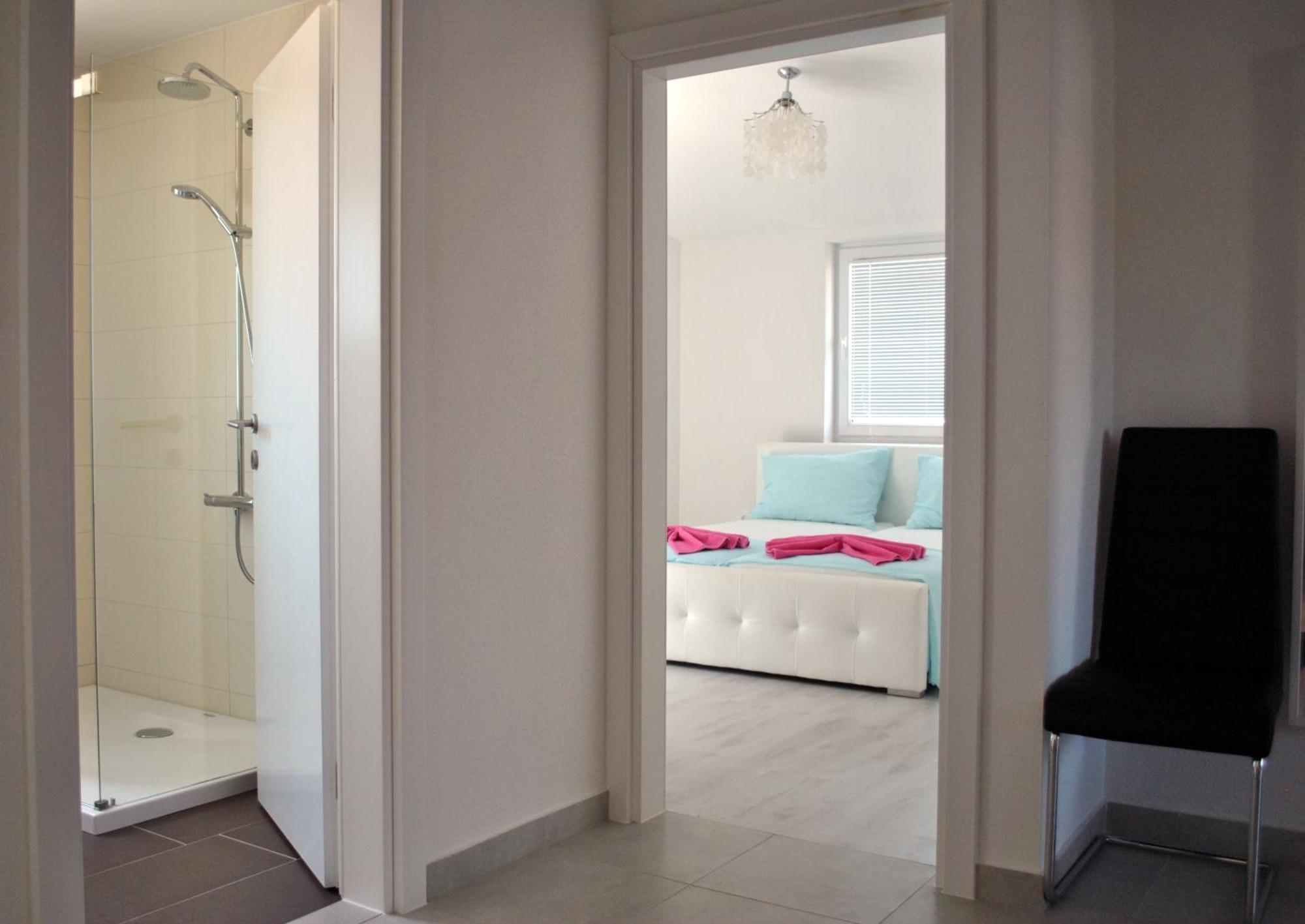 Rooms & Apartments Ana 2 Zadar Extérieur photo