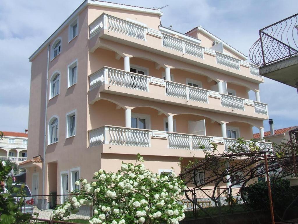 Rooms & Apartments Ana 2 Zadar Extérieur photo